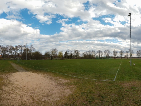 Neuer Sportplatz Schweskau - Lemgow-Schweskau