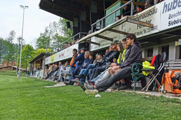 Ehemaliger Zustand: Holztribüne 2024 abgerissen