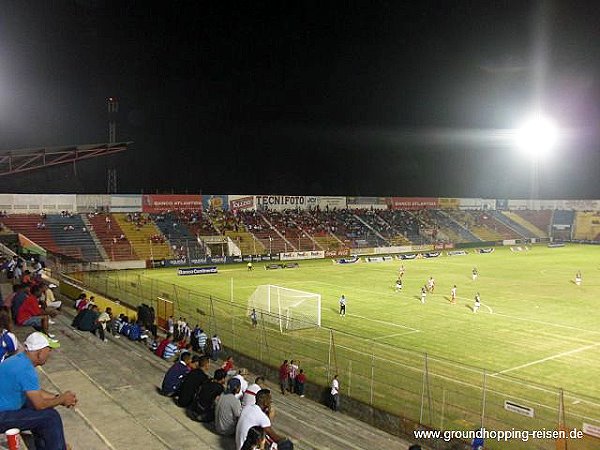 Estadio Municipal Ceibeño Nilmo Edwards - La Ceiba