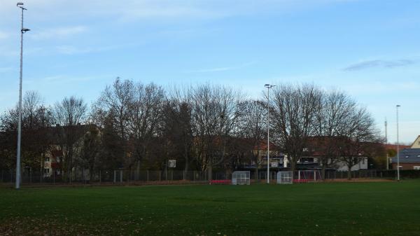Sportplatz an der Grundschule - Braunschweig-Gliesmarode