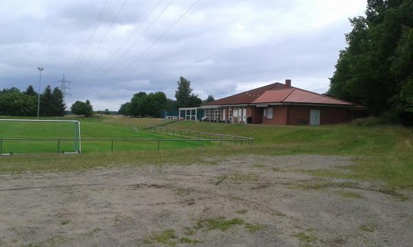 Sportplatz Niendorfer Weg - Wendisch Evern