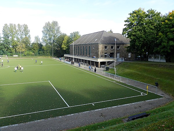 Wilhelm-Haneke-Stadion - Essen/Ruhr-Kupferdreh