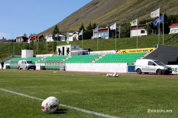 Kerecisvöllurinn - Ísafjörður