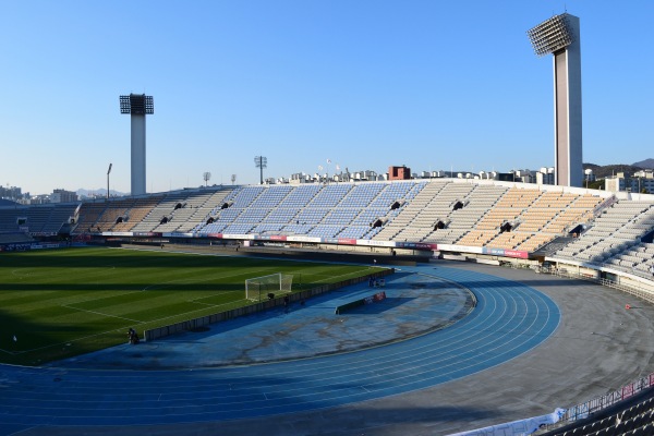 Suwon Stadium - Suwon