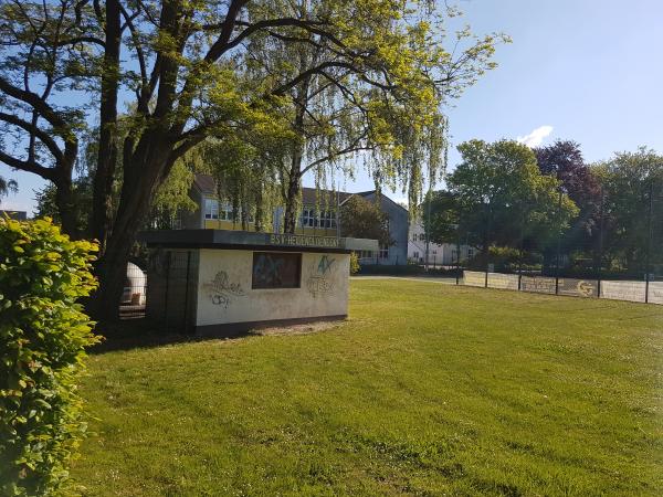 Sportplatz Niedernfeldweg - Detmold-Heidenoldendorf