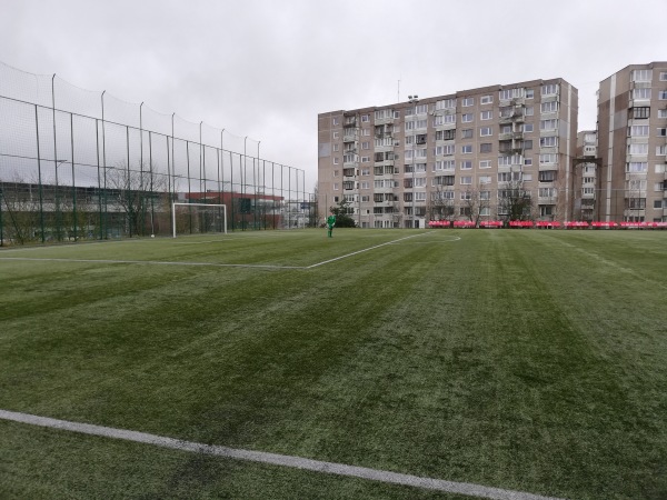 Vilniaus Fabijoniskiu Vidurines Mokyklos Stadionas - Vilnius