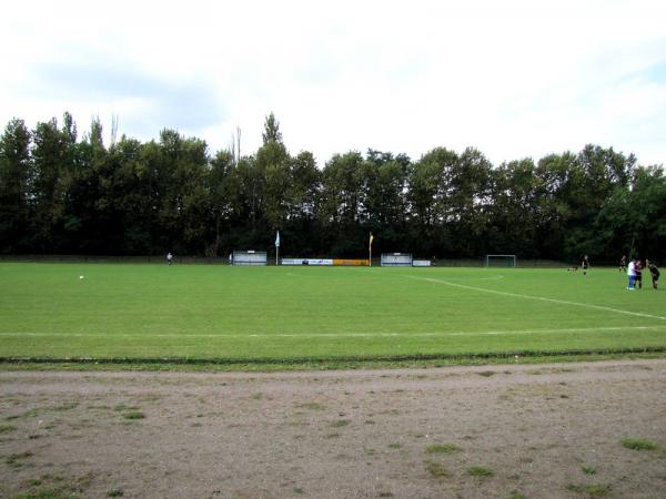 Erich-Schulz-Sportstätte - Teuchern-Deuben