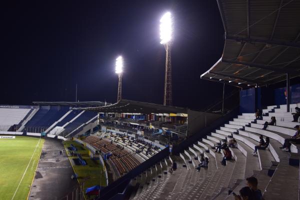 Estadio Nacional Chelato Uclés - Tegucigalpa