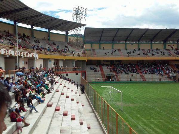 Estadio Rosas Pampa - Huaraz