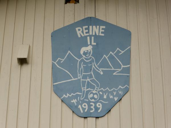 Reine stadion - Reine