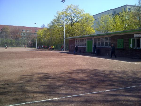 Sportplatz Quellenweg - Hamburg-Hamm