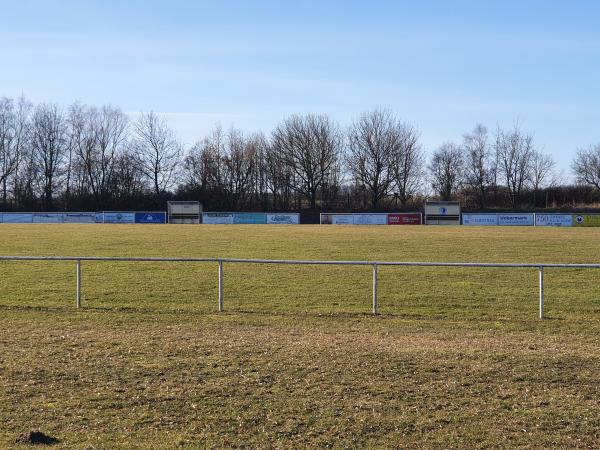 Sportplatz am Schwimmbad - Schönfeld/Uckermark-Klockow