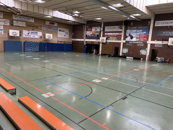 Sporthalle Mennnighüffen - Löhne/Westfalen-Mennighüffen