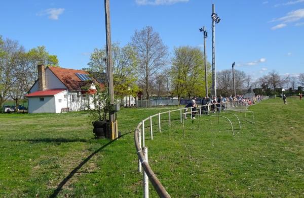 Sombereki Sportpálya - Somberek