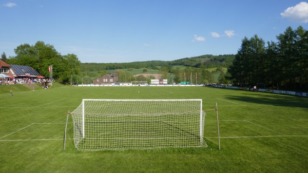 Sandkuhlenstadion - Lenne/Niedersachsen