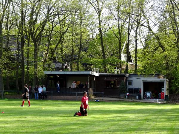 Sportplatz Am Römerkanal - Euskirchen-Kreuzweingarten