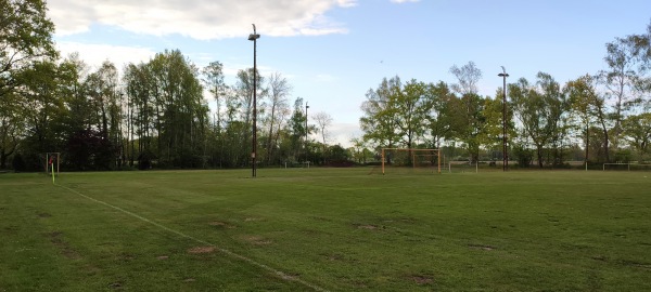 Sportplatz Weißer Berg - Uetze-Dedenhausen