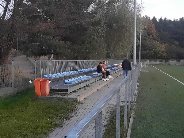 Stadion w Milanówek obok 2 - Milanówek