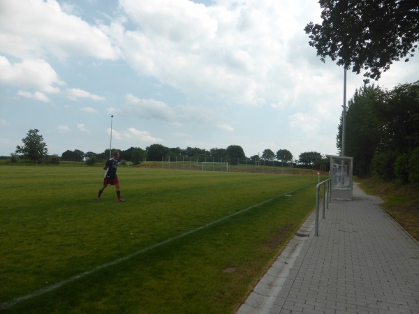 Sportplatz an der Kirche - Böklund