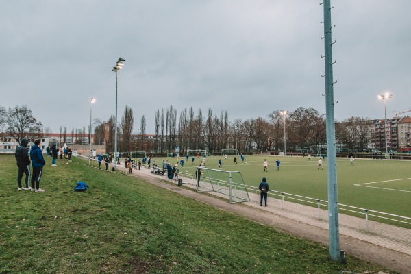 Friedrich-Ludwig-Jahn-Sportpark Platz 3 - Berlin-Prenzlauer Berg