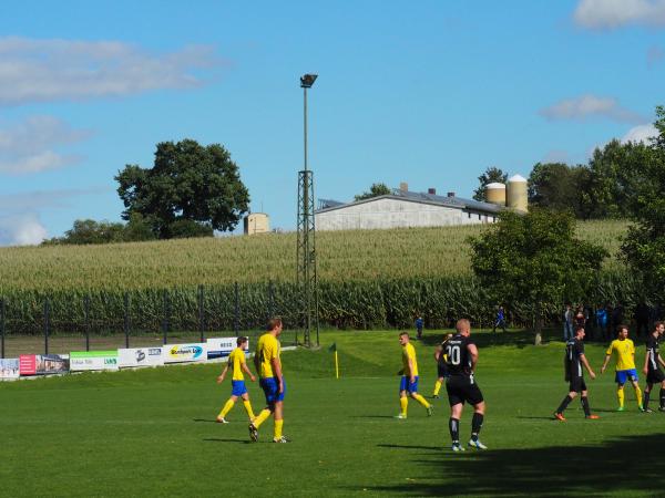 Eichenwaldstadion - Ense-Oberense