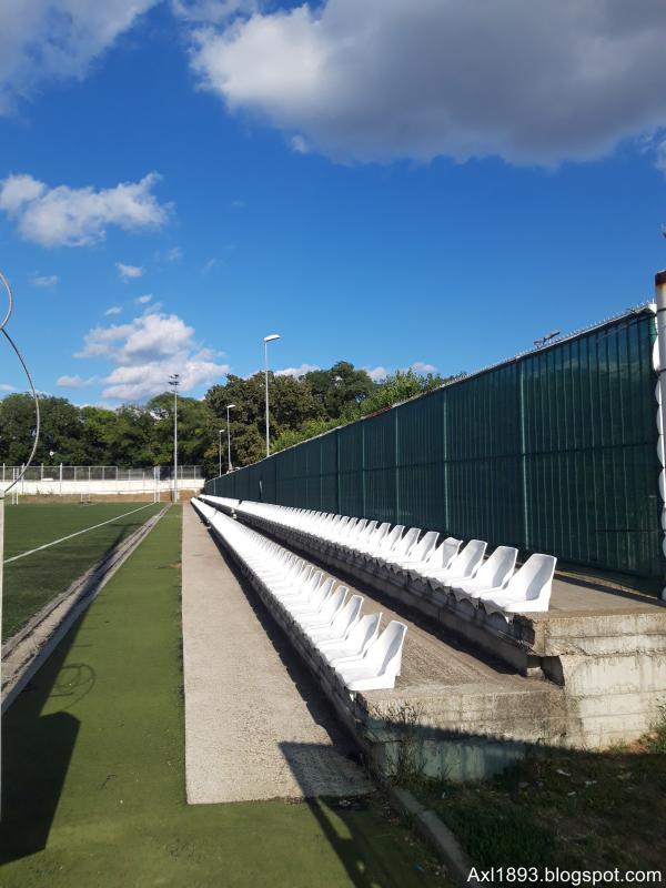 Stadion na Banovom brdu veštačka trava - Beograd