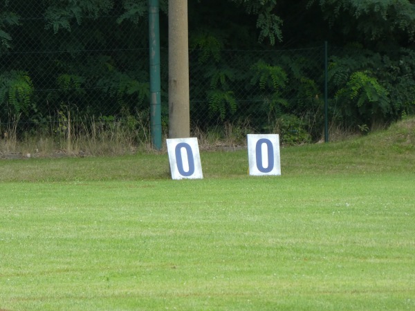 Stahl-Arena Nebenplatz - Rietschen