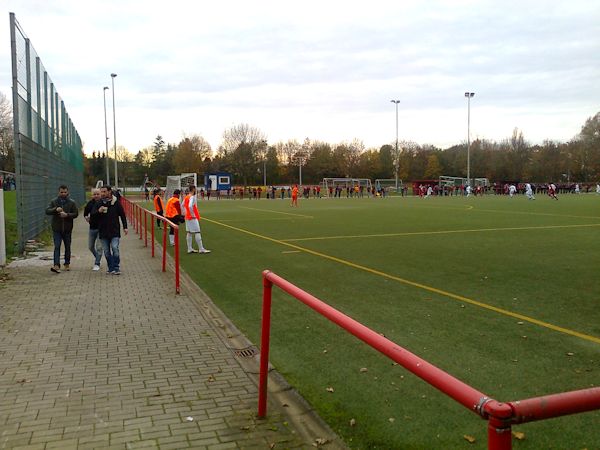 Bezirkssportanlage Pfälzer Graben Platz 2 - Oberhausen/Rheinland-Königshardt