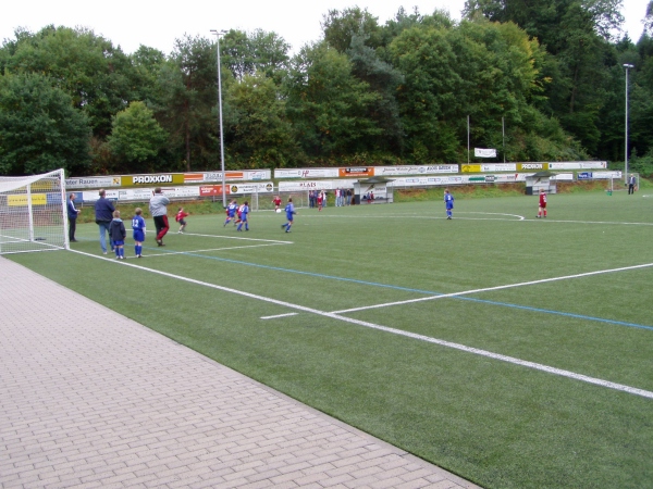 Sportplatz Am Waldrand  - Salmtal-Dörbach