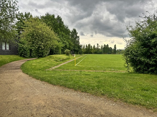 Sportplatz an der Dreifachturnhalle - Delbrück