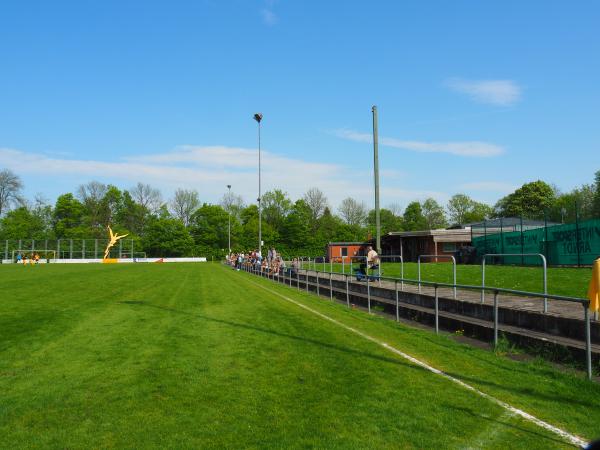 Sportplatz an der Gemeinschaftshalle - Lippetal-Oestinghausen