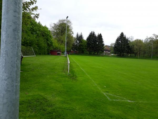 Sportplatz Vaenser Grund - Rosengarten bei Harburg-Nenndorf