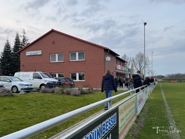 Aue-Stadion - Salzgitter-Üfingen