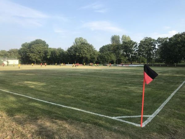 Sportplatz am Arbeiterheim - Leipzig-Holzhausen