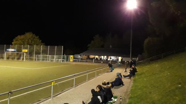 Sportplatz am Heidenberg - Lautertal/Odenwald-Gadernheim