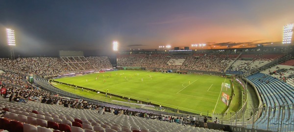 Estadio ueno Defensores del Chaco - Asunción