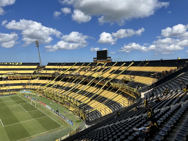 Estadio Campeón del Siglo - Montevideo