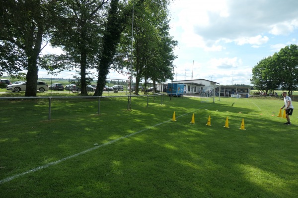 Josef-Ternes-Sportplatz - Binningen/Eifel