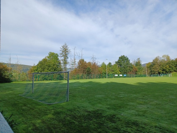 Sportplatz am Waldrand - Löhnberg-Obershausen