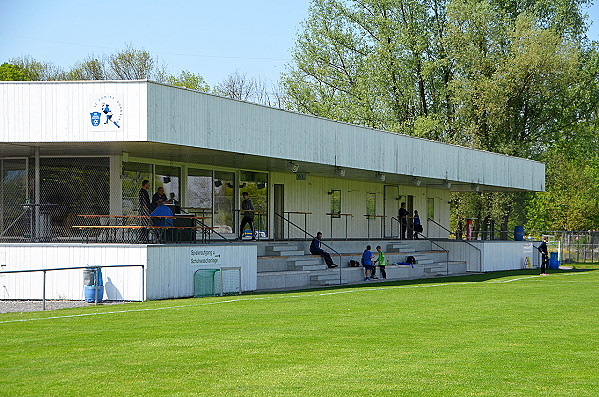 Ehemaliger Zustand: Clubheim abgebrannt
