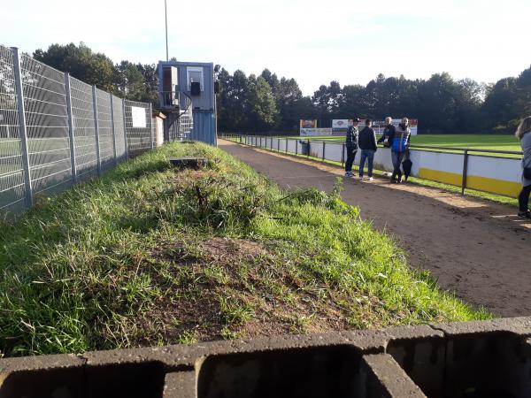 Bezirkssportanlage Schönböcken - Lübeck-Schönböcken