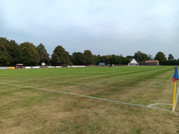 Sportstätte Rehnaer Straße - Carlow/Mecklenburg