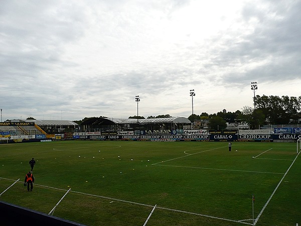 File:Estadio Don León Kolbowsky (Club Atlético Atlanta)..jpg