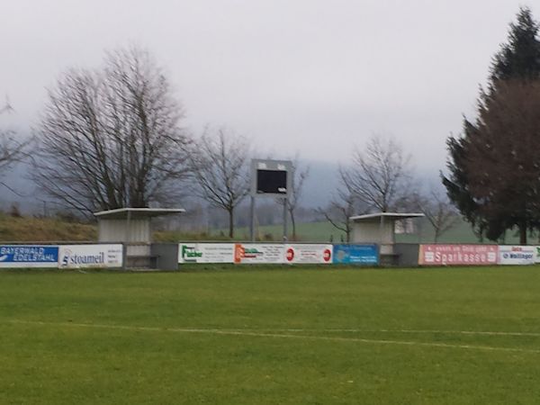 Sportplatz Neukirchen - Neukirchen beim Heiligen Blut