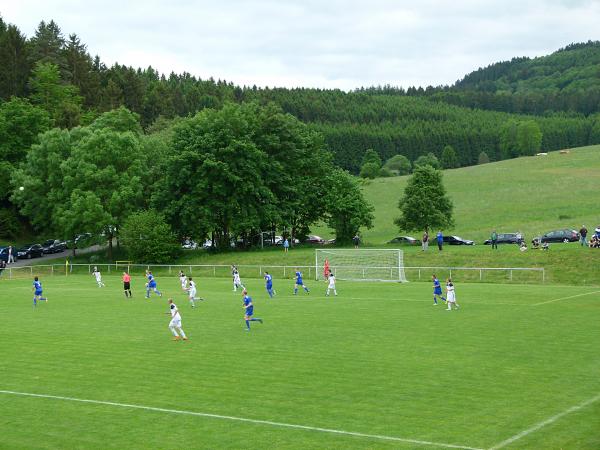 Sportplatz Steinweg - Breidenbach-Wiesenbach