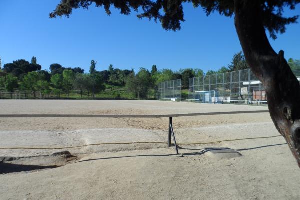 Campo de Fútbol Las Águilas - Madrid, MD