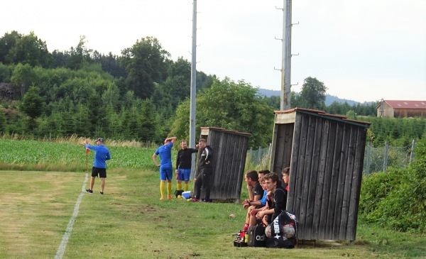 Sportplatz Neukirchen am Ostrong - Neukirchen am Ostrong