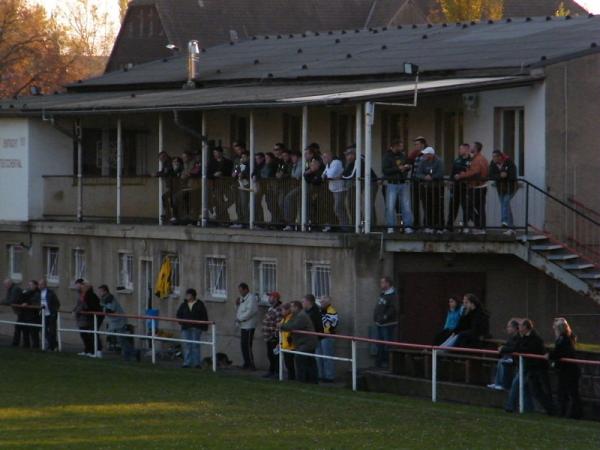 Sportplatz am Bahnhof - Teutschenthal-Teutschenthal Bahnhof