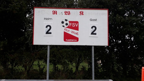 Sportplatz am See - Kummerow am See