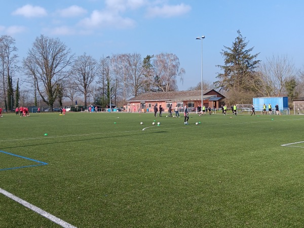 Sportplatz Krummesser Landstraße - Lübeck-Kronsforde